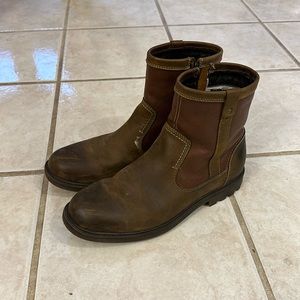 Johnston & Murphy Brown leather boots. Size 9.5